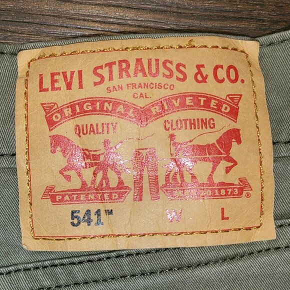 Levi's 541 Men's Athletic Jeans 44x34 Tapered Olive Green All Season Tech Pants - Picture 4 of 4